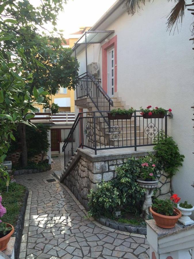 Apartments By The Sea Selce, Crikvenica - 16375 外观 照片